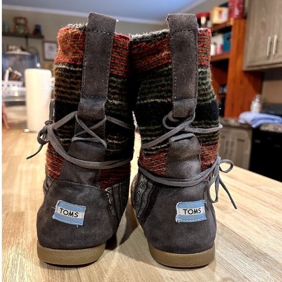 Toms One For One Nepal Women's Boots - Picture 2 of 6